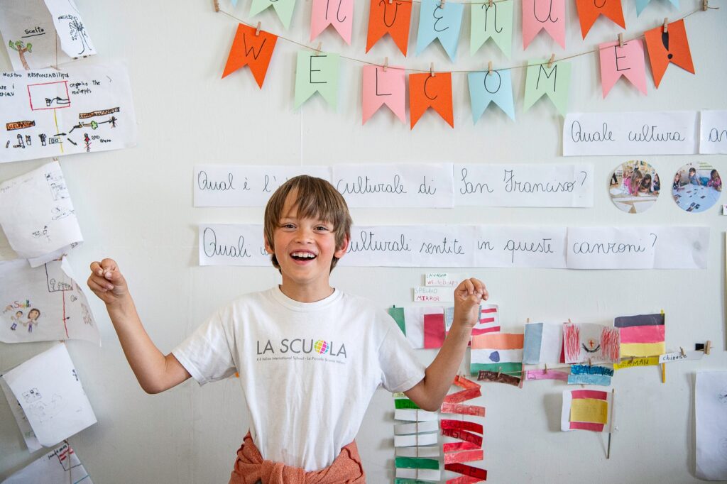 Elementary students in a multilingual lesson